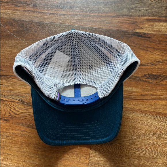 Patagonia Blue and White Cap with Honolulu Patch - Picture 3 of 6